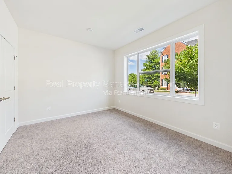 1241 Old Trail Dr — Photo 2