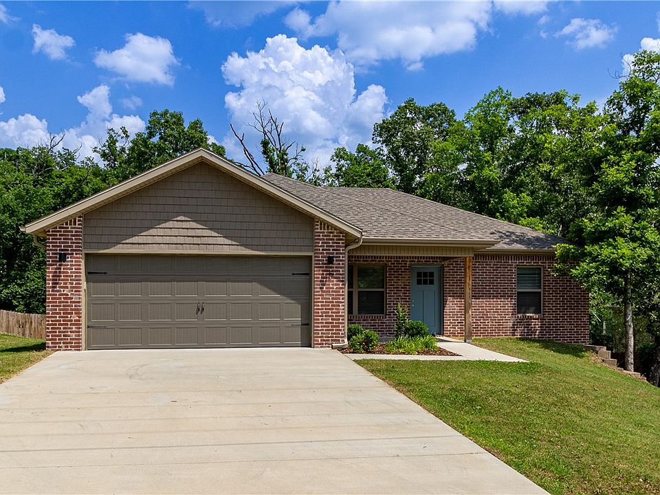 1st image of 5 Overton Dr