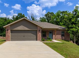 5 Overton Dr, Bella Vista, AR 72714