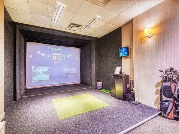 330 East 38th Street image 22 of 23