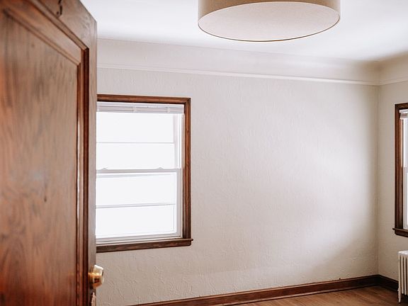 5th image of 2549 Harriet Ave #3