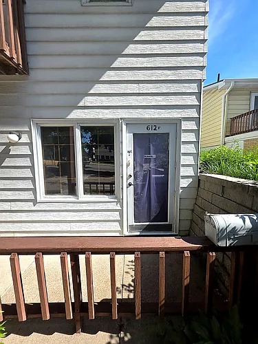 612 W Mission Ave #F Photo 1
