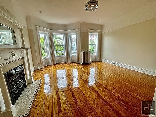 1st image of 1376 Dean St #3