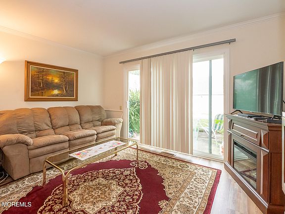 5th image of 54D Old Nassau Road