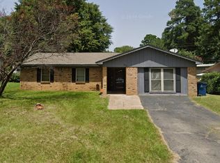 202 Gilbert St, Lone Star, TX 75668