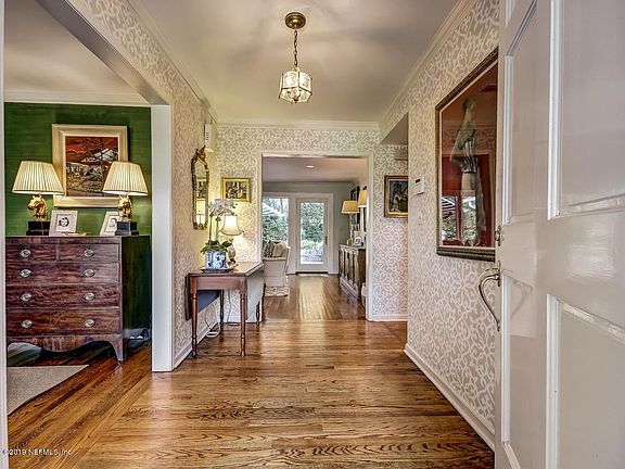 Spacious welcoming foyer