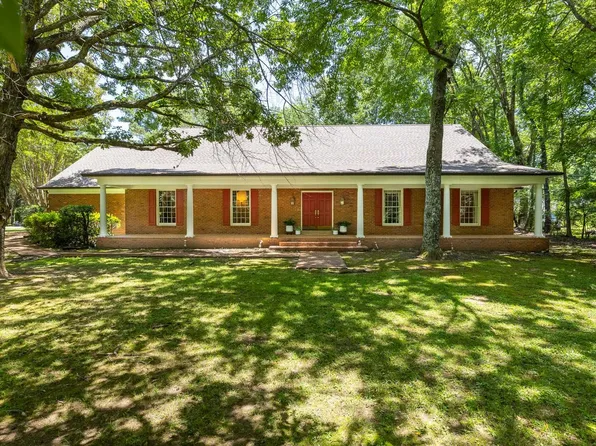 1368 Dexter Ln, Cordova, TN 38016