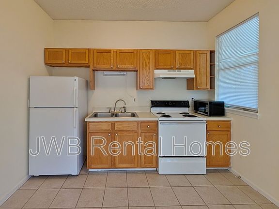 2nd image of 2737 Vernon Ter APT 5