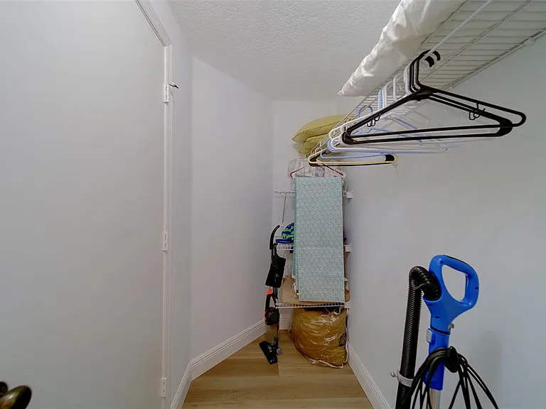 16700 Gulf Blvd #423 — Photo 35
