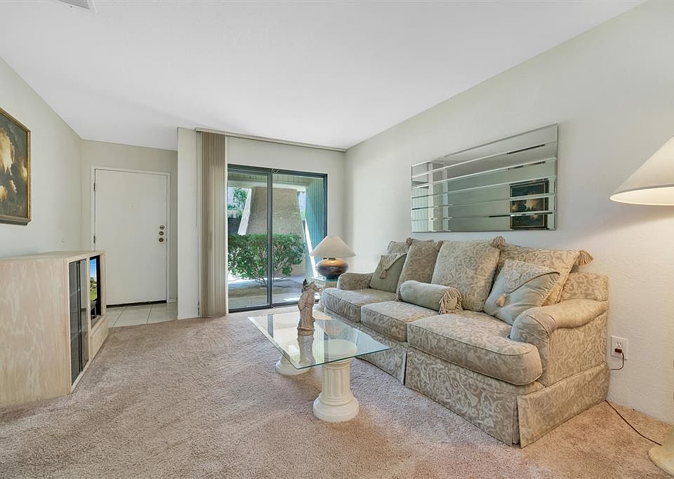 1st image of 685 N Ashurst Ct
