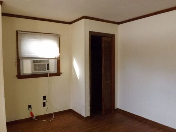 5th image of 1728 E Ocean View Ave APT 4