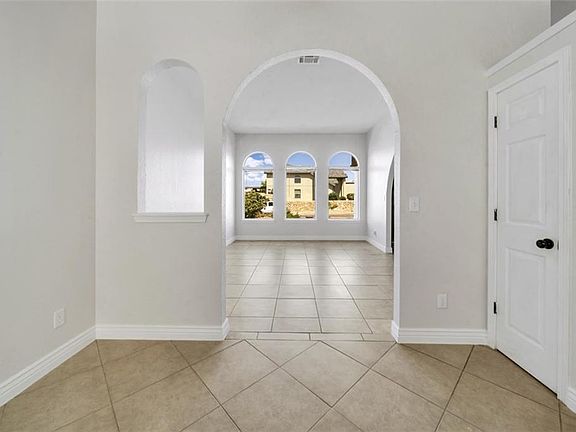 3rd image of 13354 Astoria Dr