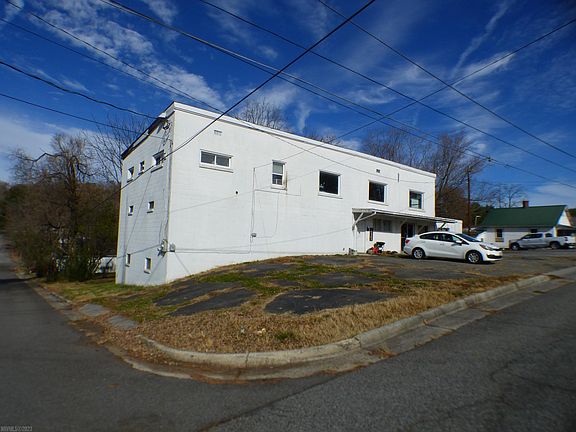2nd image of 1190 W Monroe St