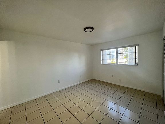 5th image of 435 NE 23rd St APT 603