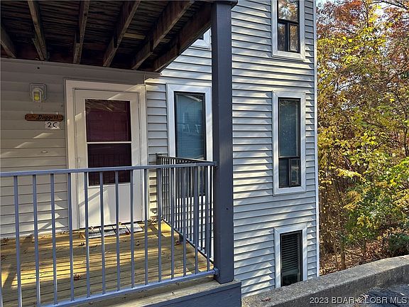 3rd image of 167 Woodcrest Dr #2C
