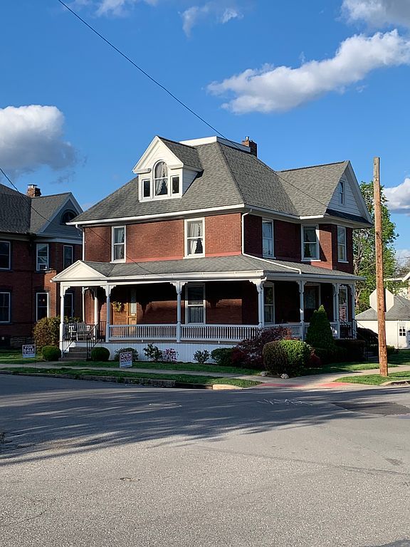 1100 Walnut St - Property Image
