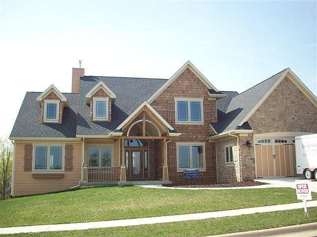 2nd image of 1894 Creek Wood Dr