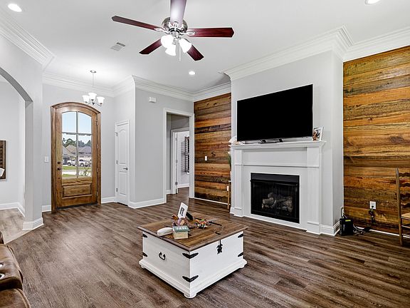 4th image of 246 Belmont Blvd