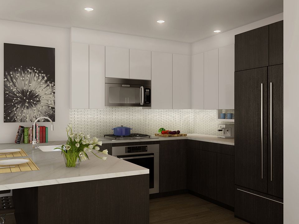 2nd image of 321 Cathedral Pkwy #17B