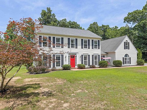 2nd image of 366 Saint Ivy Ave