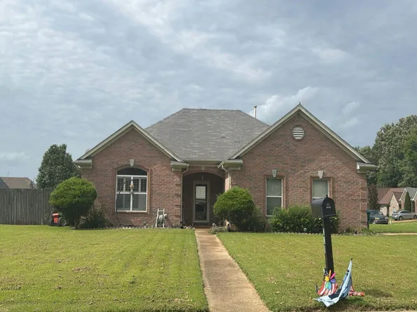 230 Village Dr, Oakland, TN 38060