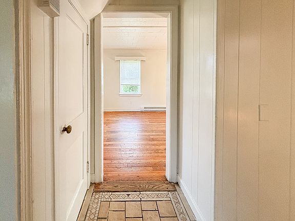 2nd image of 3415 Danbury Rd