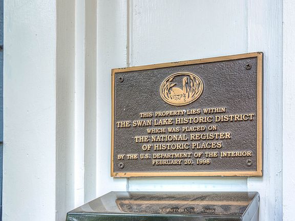 Swan Lake Historic Plaque