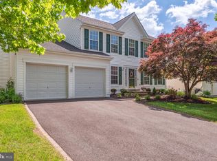 17346 Arrowood Pl, Round Hill, VA