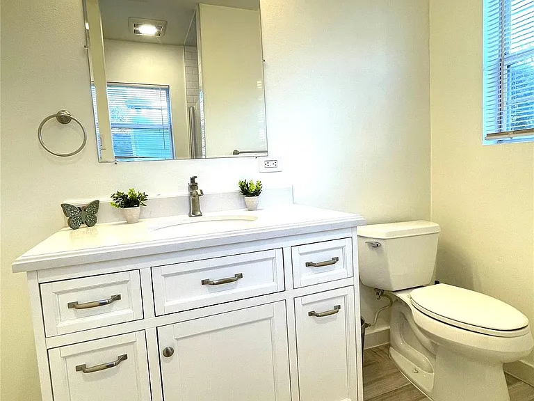 4334 Jefferson St #1/2 — Photo 19