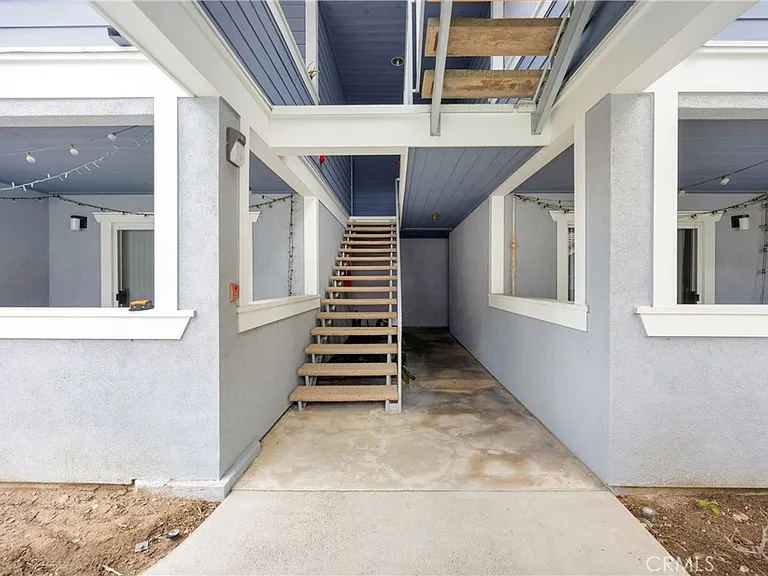 111 S Lakeview Ave — Photo 16