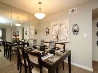 6017 Providence Rd APT 19, Charlotte, NC 28226