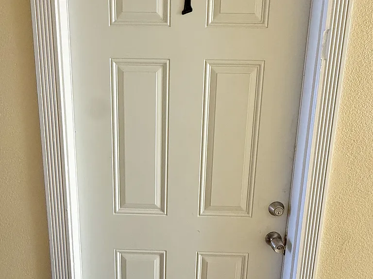 139 W Yosemite Ave #1 — Photo 2