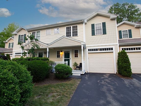 2nd image of 6 Sycamore Dr #6