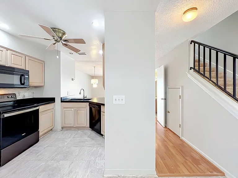 4931R Walden Cir #55 — Photo 11