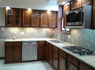 5215 N Bernard St #1, Chicago, IL 60625