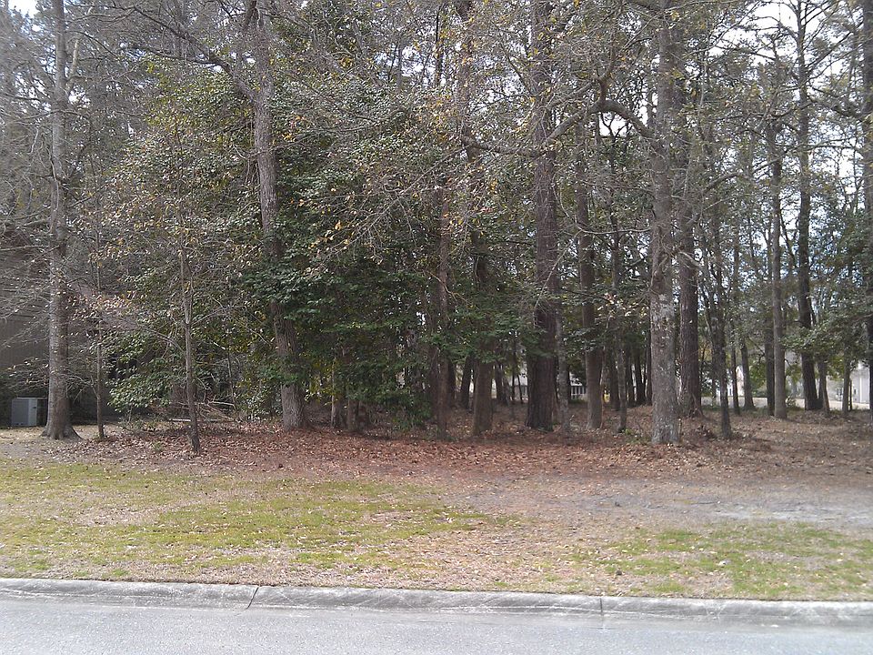 Street view thru to Fairway