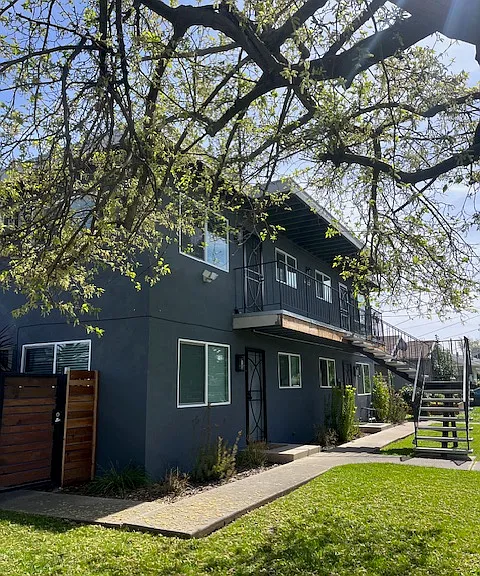 Welcome to 4025 23rd St. The unit for rent is Apt 3, which is on the top floor, left corner unit. Ample natural light through the large windows.