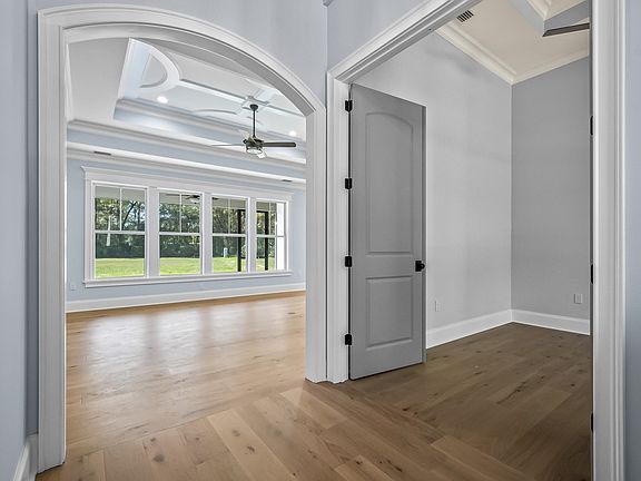 5th image of 111 Harvey Pitman St