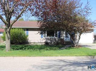 507 N Spring St, Luverne, MN 56156