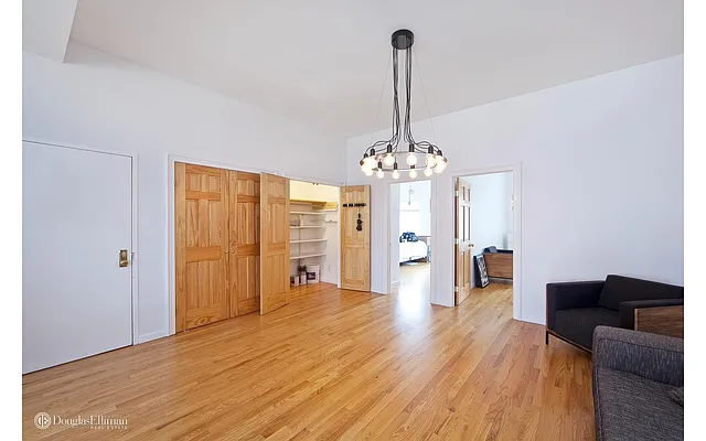 Rented by Douglas Elliman | media 22