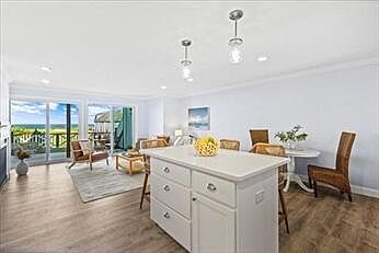 5th image of 6 Seacliff Drive #6