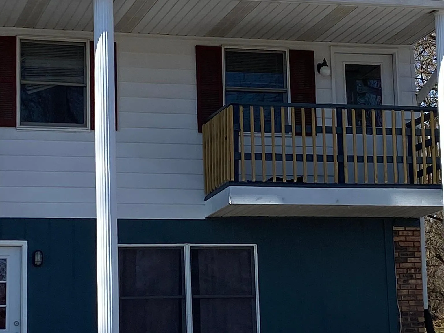 222 Reading Ave — Photo 2