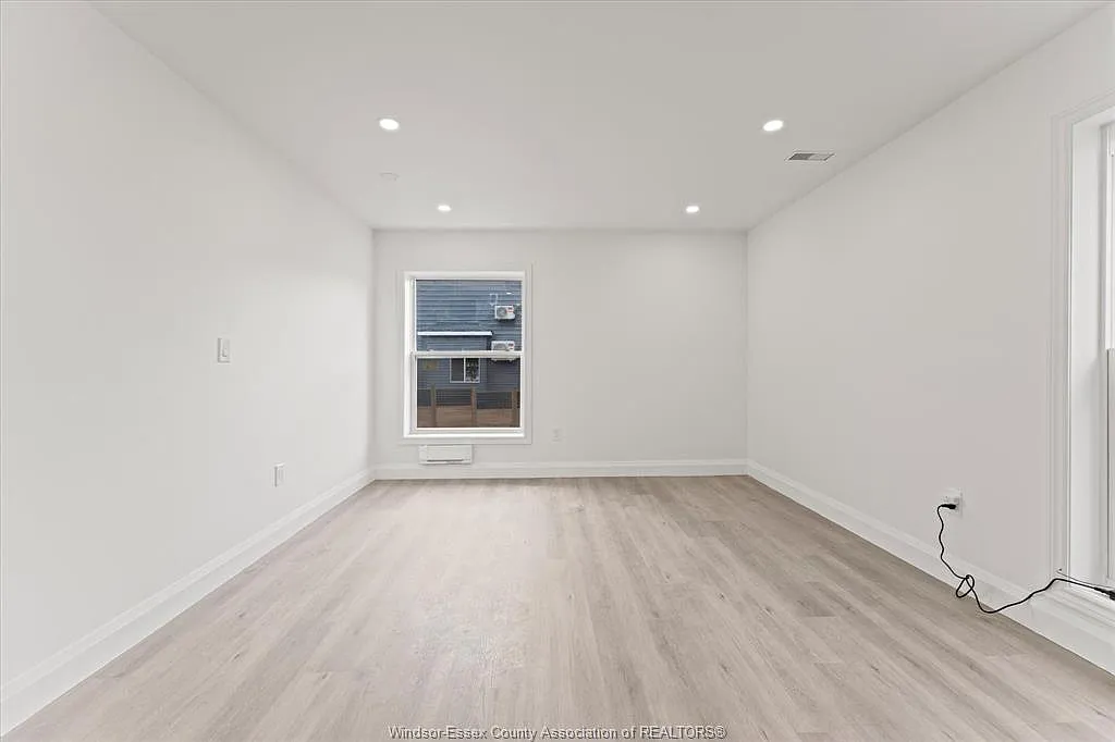 1 bed, 950 sqft, $1,850 — Photo 4