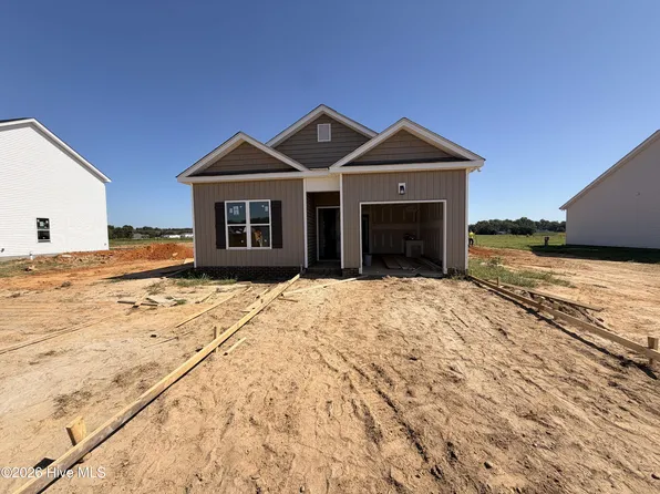 121 Longfield Court, Dunn, NC 28334