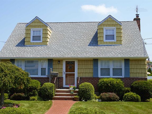 2nd image of 321 Hunnewell Ave