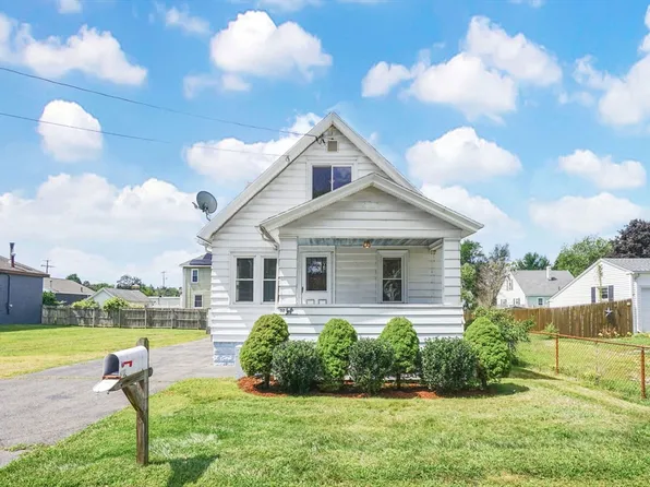 32 Dorset St, East Longmeadow, MA 01028