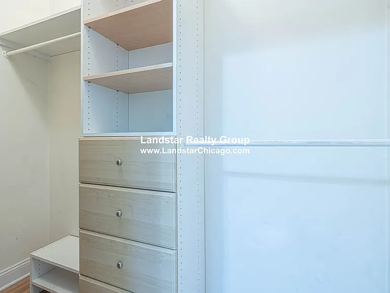 754 W Bittersweet Pl #3 — Photo 8