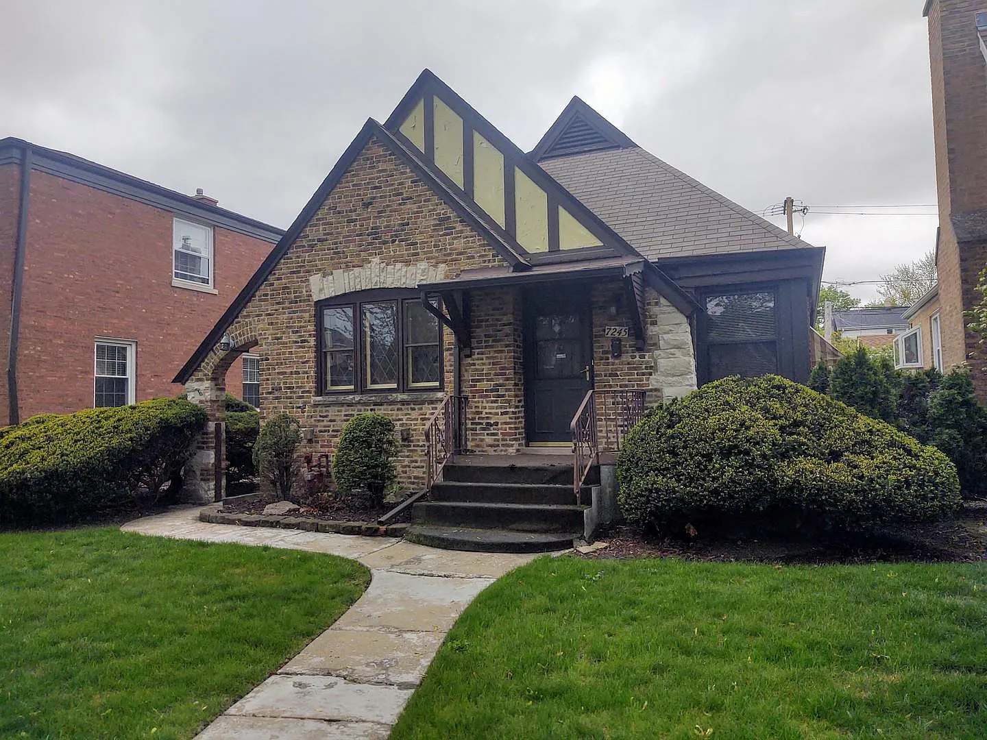 7245 W Lunt Ave photo 1