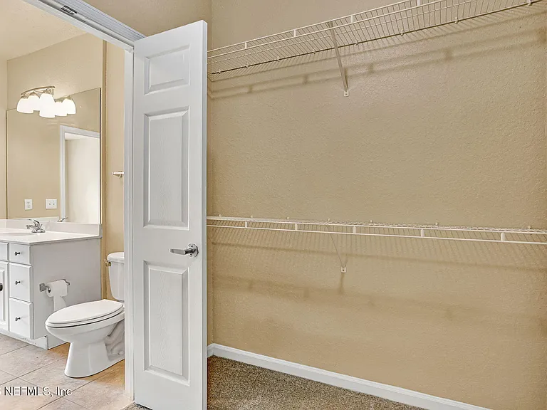 8539 Gate Pkwy #9330 — Photo 12