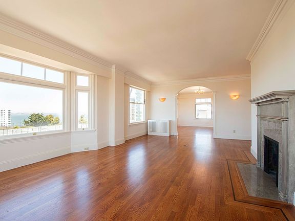 3rd image of 1275 Greenwich St #502
